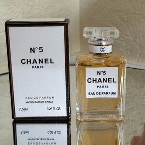 CHANEL No. 5 Eau de Parfum Mini New in Box